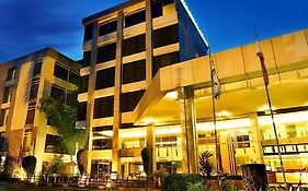 The Ritz Hotel At Garden Oases